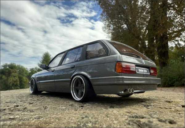 1:18 BMW E30 Touring M-Pack Schnitzer Optik - Grau Edition = OVP